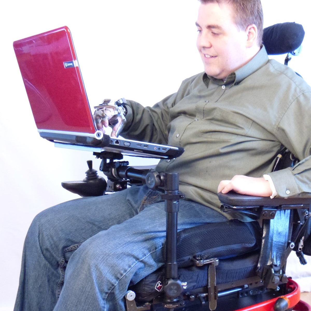 Камера моторизована каструля та нахил штатива на кріпленні інвалідного візка Robo