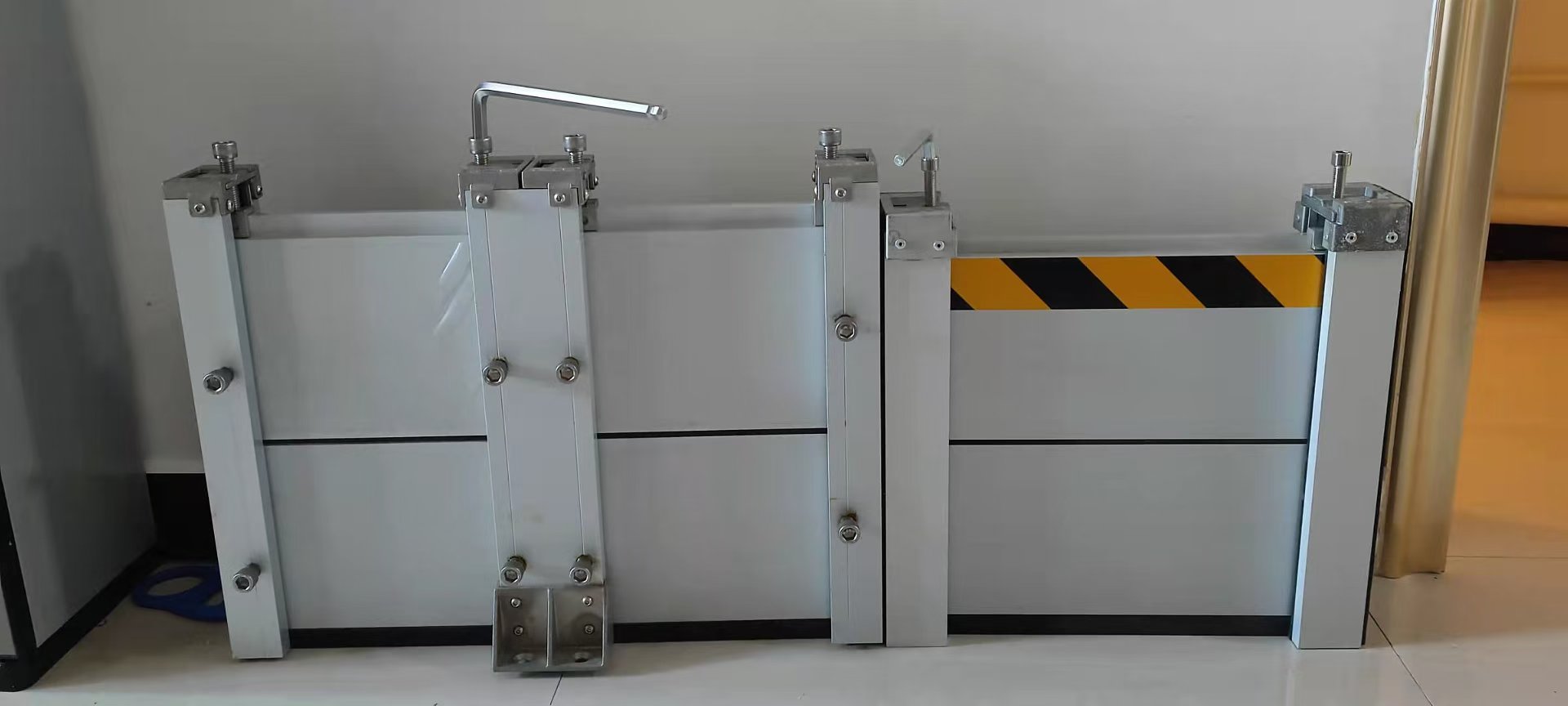 Flood.Tech Aluminum Plank Flood Protection System - Inclusive Inc