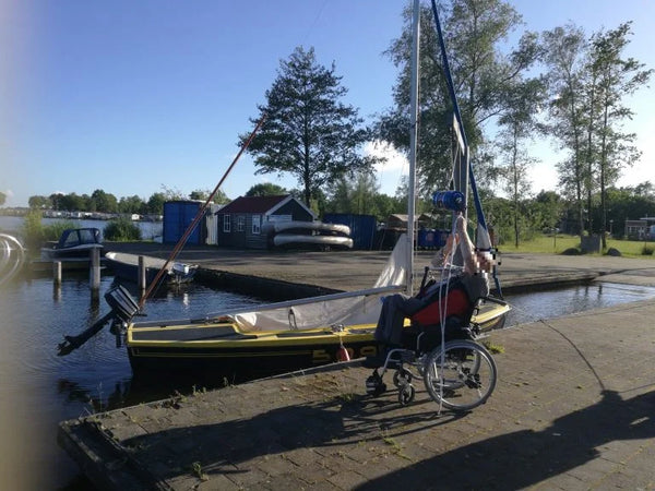 MASTLIFT手动驱动患者升降机 - 专业水手设计