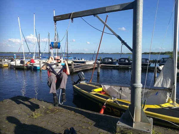 MASTLIFT手动驱动患者升降机 - 专业水手设计